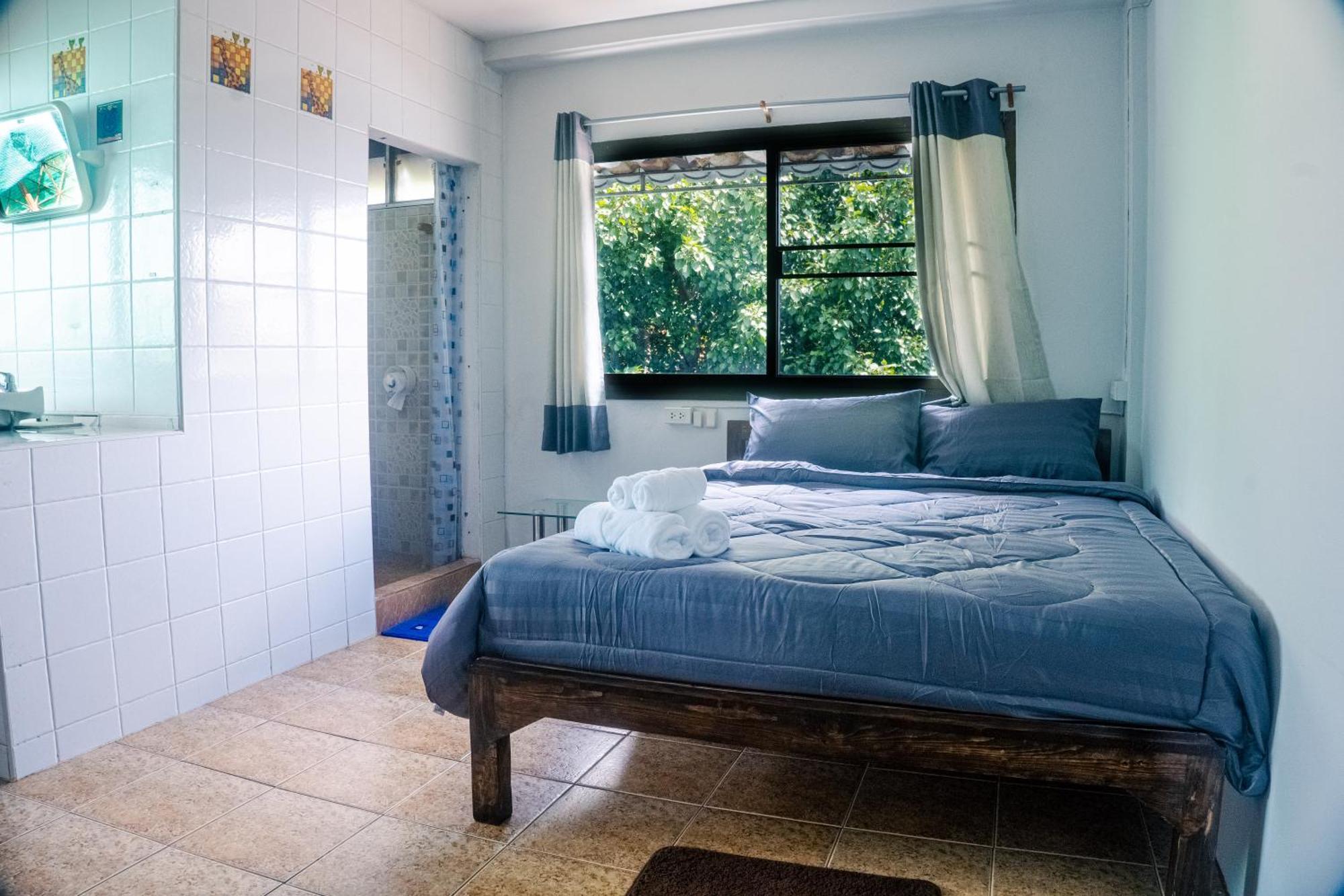 Satop Travelers Guesthouse Chiang Mai Exterior photo