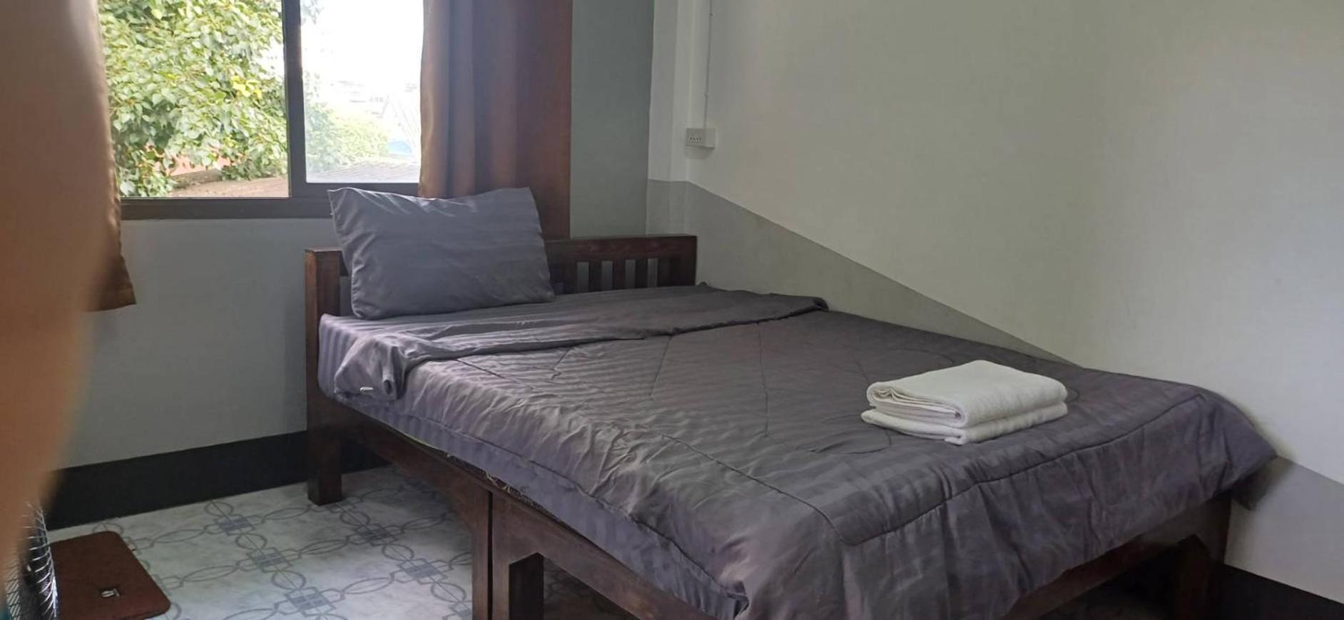 Satop Travelers Guesthouse Chiang Mai Exterior photo