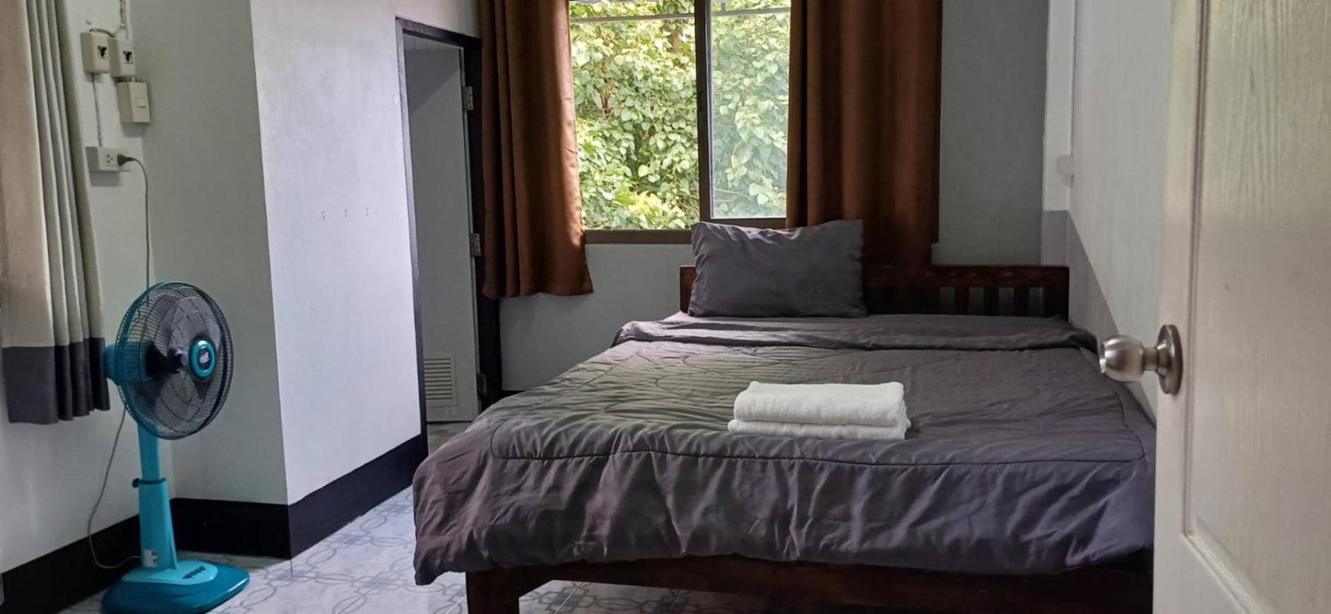 Satop Travelers Guesthouse Chiang Mai Exterior photo